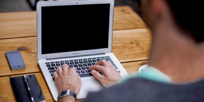 创意设计如何成就非凡心意：揭秘高端企业礼品定制全流程与核心注意事项