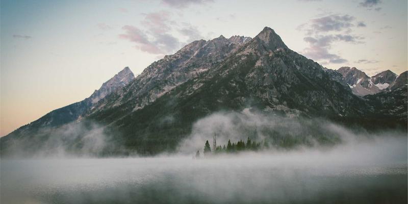 礼品定制26：以纪念品设计承载心意正，打造独一无二的情感纽带